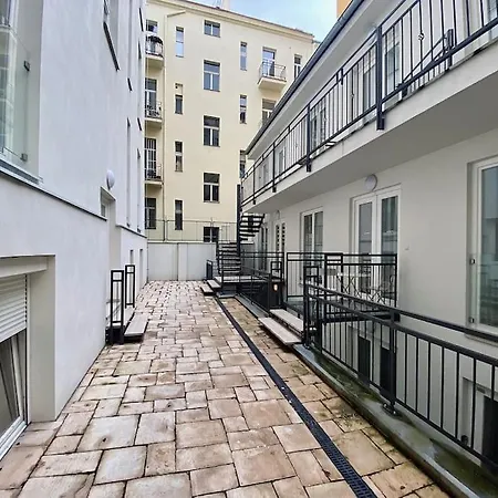 Urban Downtown Studio Prague Exterior photo