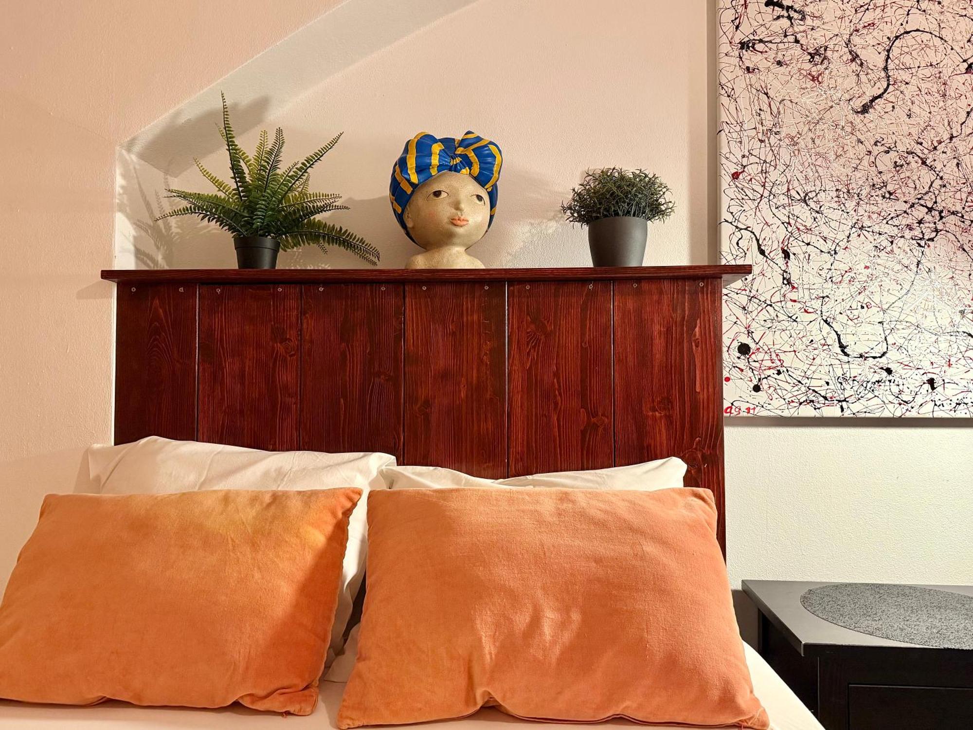 Urban Downtown Apartment *